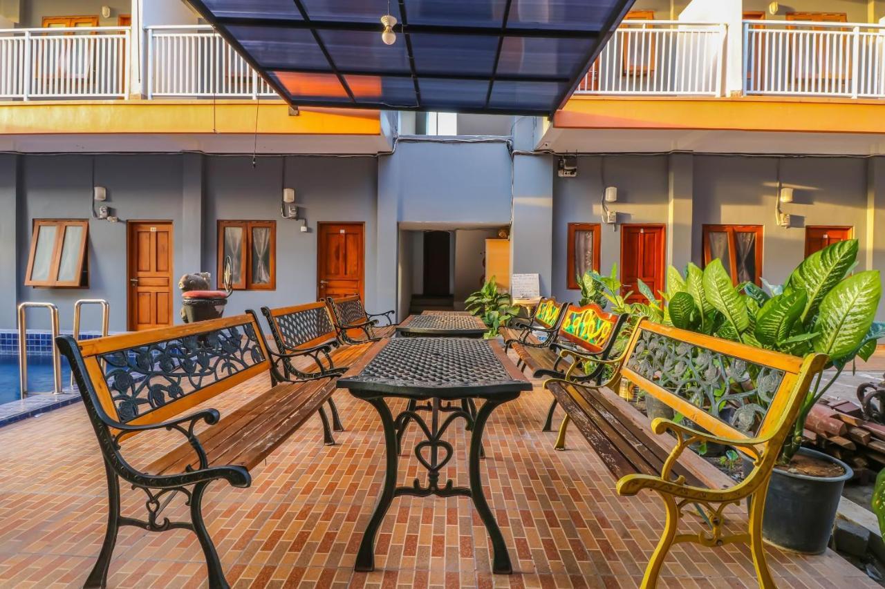 Oyo 1670 Likko Inn Denpasar Exterior foto